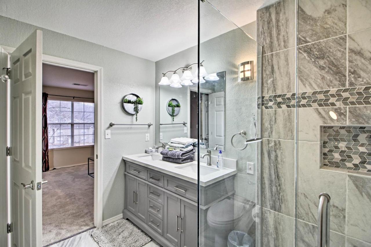 Updated Lake Taneycomo Condo With Screened Porch! Branson Exterior foto